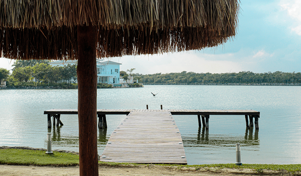 om-apartments-cancun-showroom